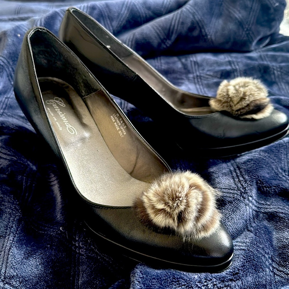 Charisma Italian pumps- real leather, real fur! Sz W 10